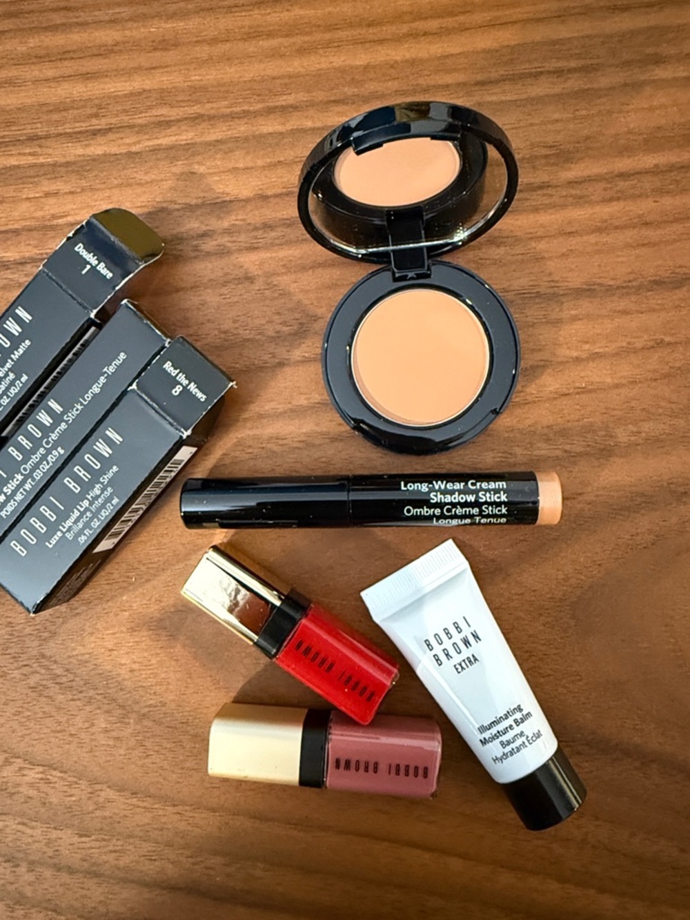 Bobbi Brown Cream Eyeshadow Stick & Lip Duo in Beige and Red